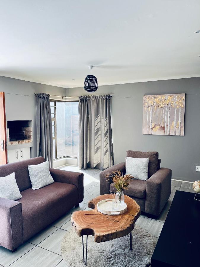 Otis Self Catering Apartment Walvis Bay Exterior photo