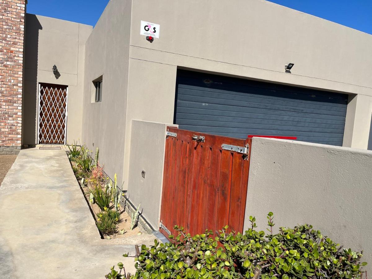 Otis Self Catering Apartment Walvis Bay Exterior photo