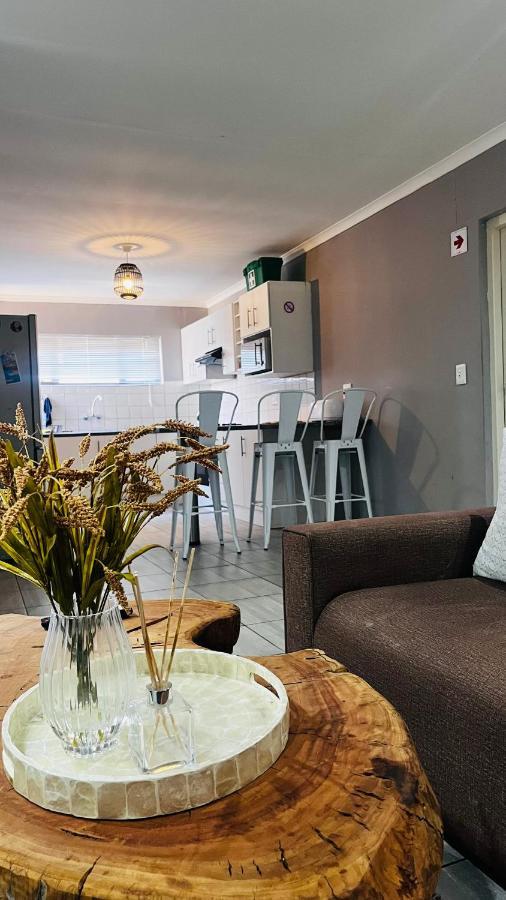 Otis Self Catering Apartment Walvis Bay Exterior photo