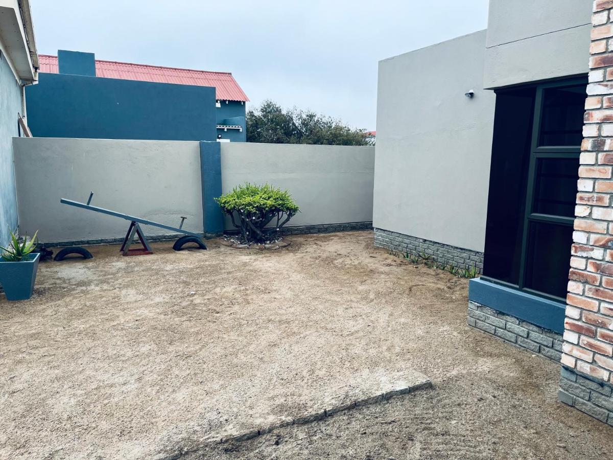 Otis Self Catering Apartment Walvis Bay Exterior photo