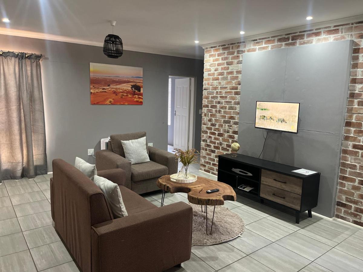 Otis Self Catering Apartment Walvis Bay Exterior photo