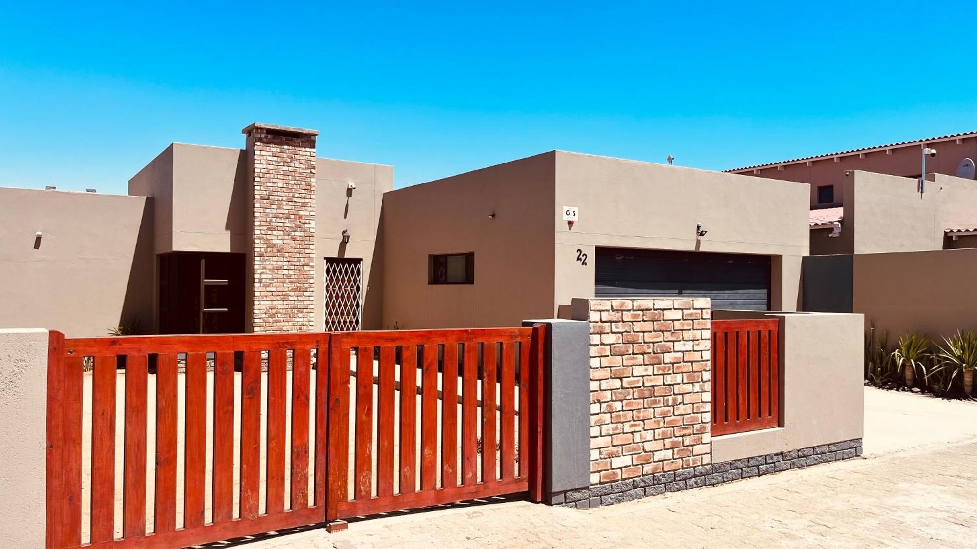 Otis Self Catering Apartment Walvis Bay Exterior photo